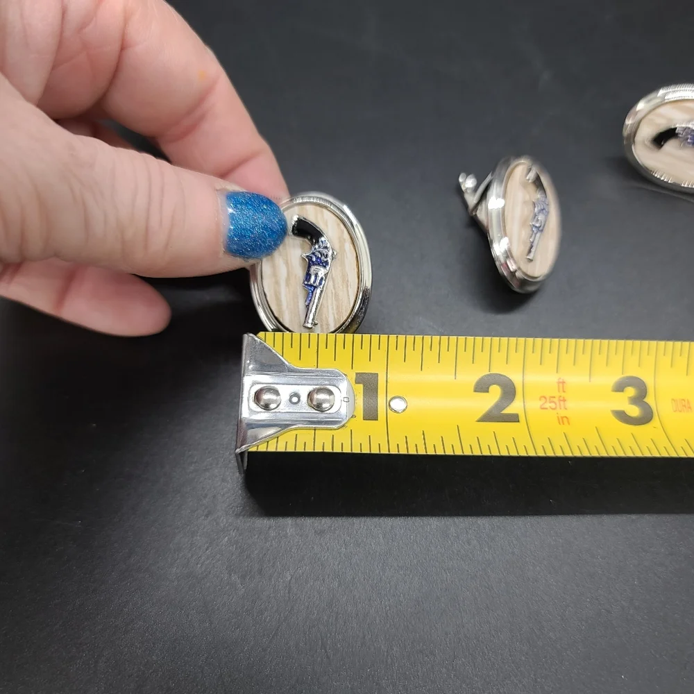 Cufflinks and Tie Clip. 6 Shooter.